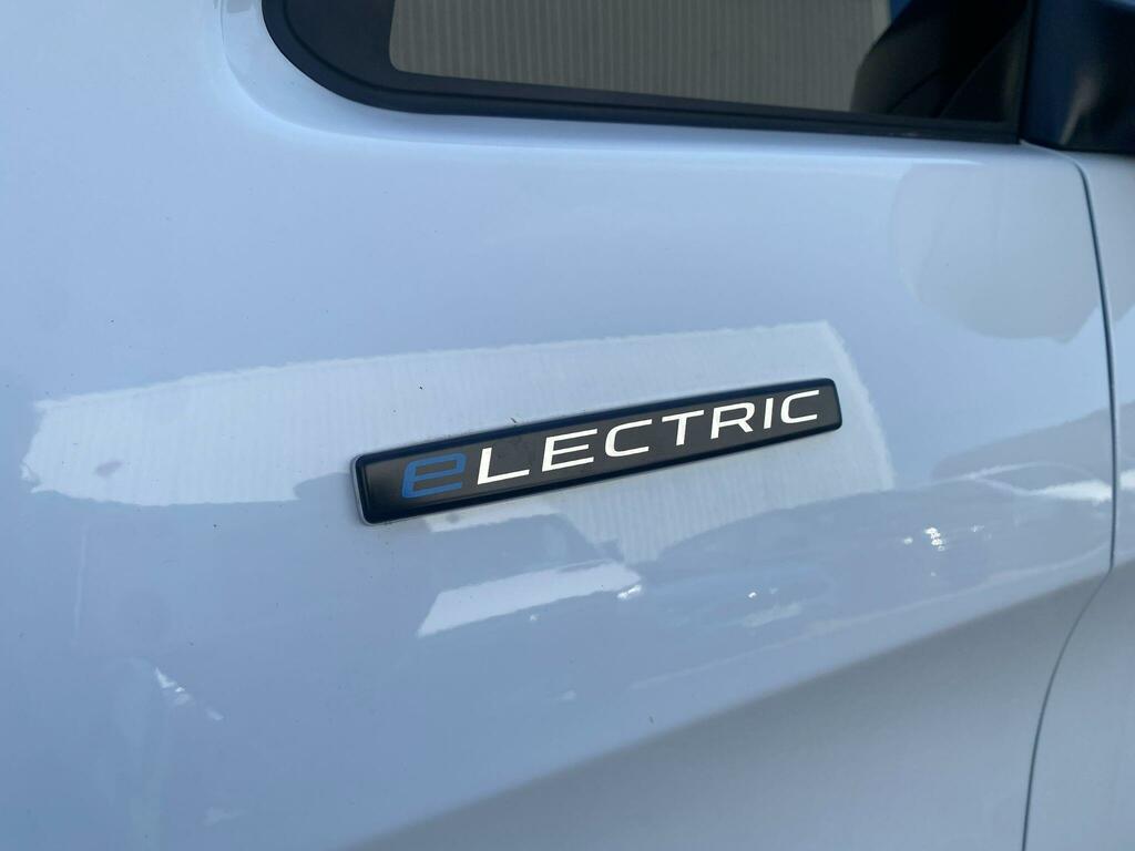 Mercedes-Benz eVito 116 E 66Kwh Progressive Fwd L2 6Dr Lwb White #41