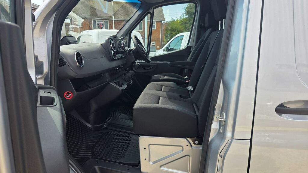 Mercedes-Benz Sprinter 315 Chassis L2 Progressive Fwd White #12