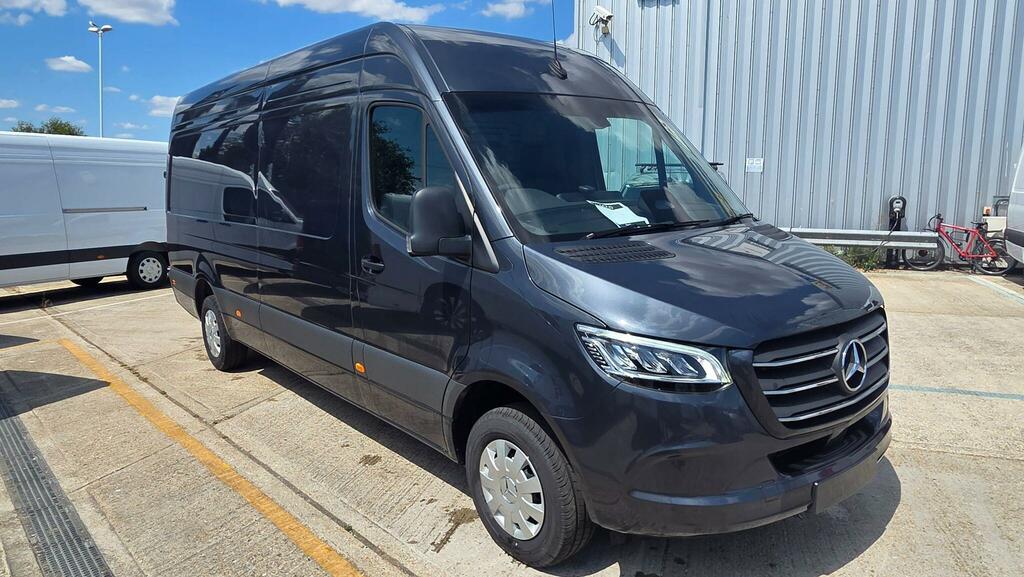 Mercedes-Benz Sprinter 2.0 315 Cdi Pro G-tronic Rwd L3 H2 Euro 6 Ss Grey