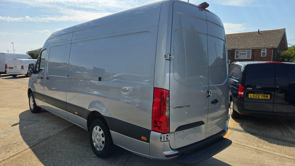Mercedes-Benz Sprinter 2.0 315 Cdi Pro G-tronic Rwd L3 H2 Euro 6 Ss Silver #4