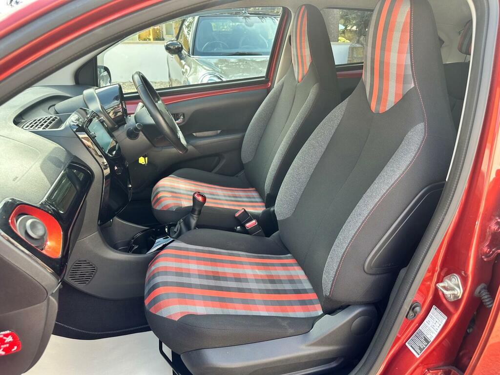 Peugeot 108 Collection Red #8