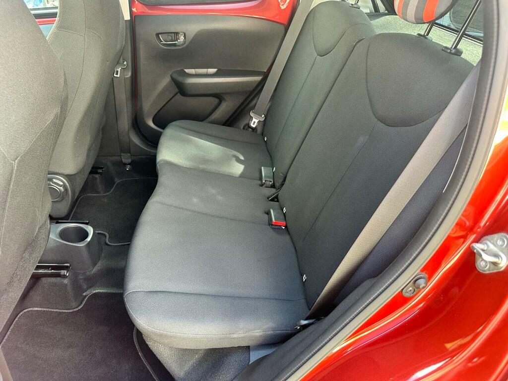 Peugeot 108 Collection Red #9