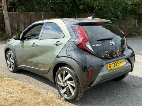 Toyota Aygo X Vvt-i Edge GV23RAU Green #6