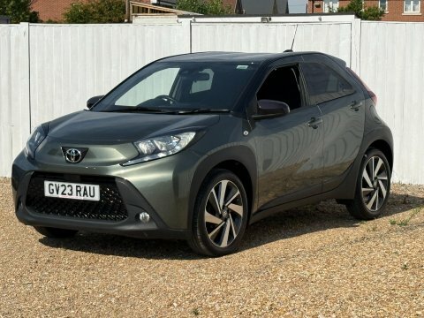 Toyota Aygo X Vvt-i Edge GV23RAU Green