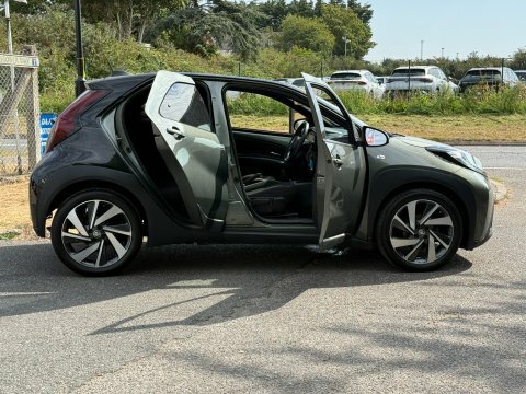 Toyota Aygo X Vvt-i Edge GV23RAU Green #3