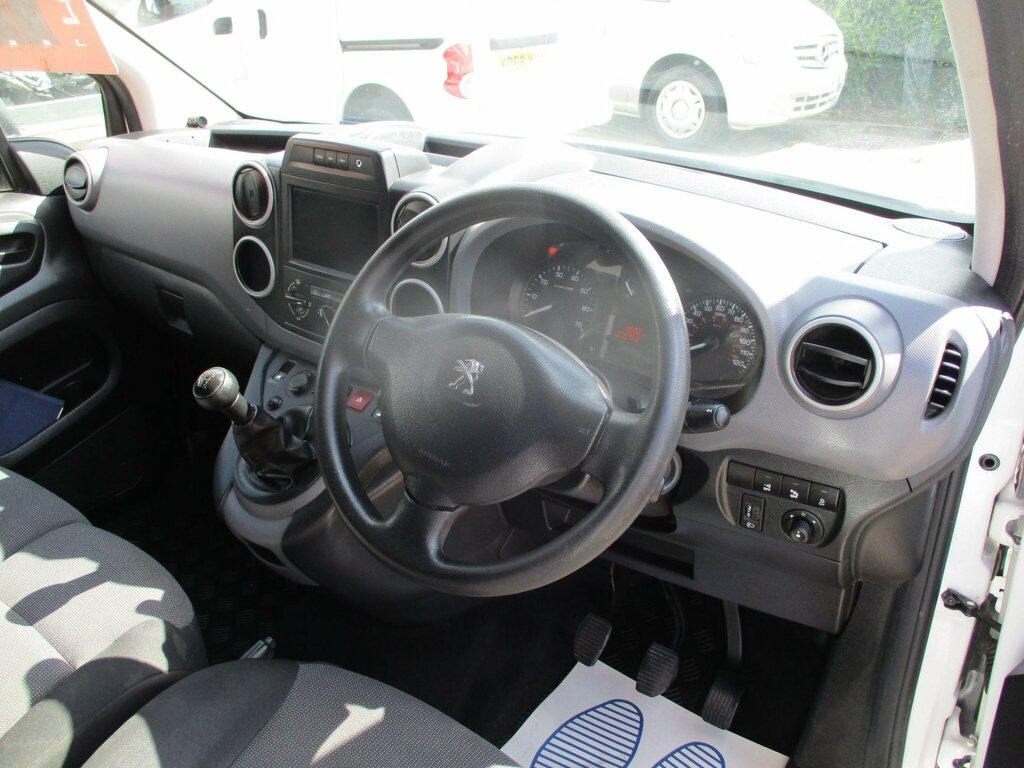 Peugeot Partner 1.6 Horizon Re 100 Bhp Blue #29