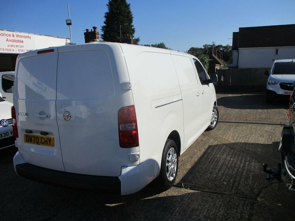 Vauxhall Vivaro 1.5 Turbo D 2900 Sportive L2 H1 Euro 6 Ss White #5