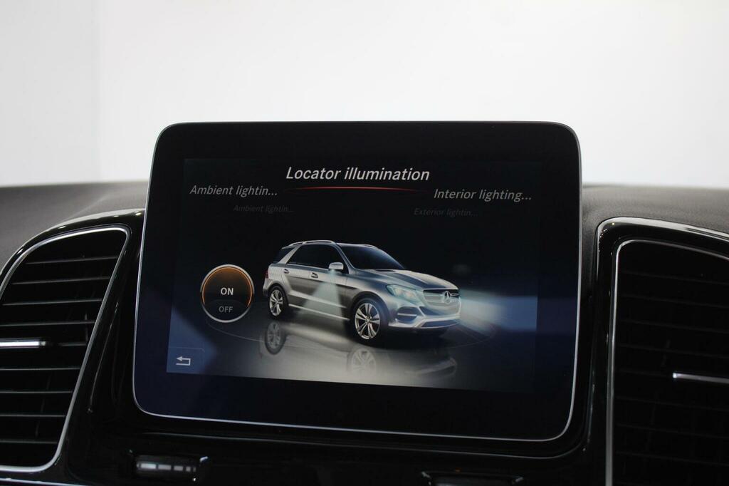 Mercedes-Benz GLE Class Gle350d V6 Amg Line Black #38