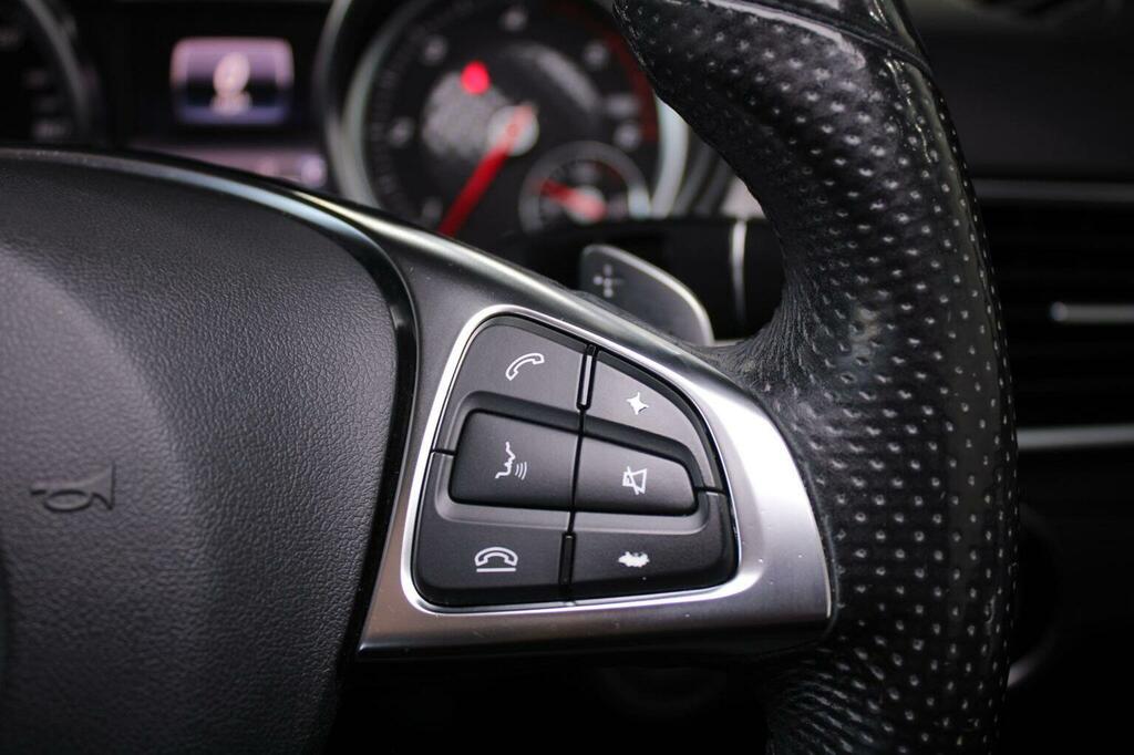 Mercedes-Benz GLE Class Gle350d V6 Amg Line Black #32