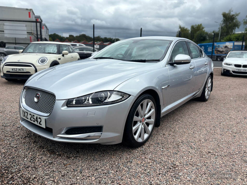 Jaguar XF 2.2D 200 Portfolio Silver #2