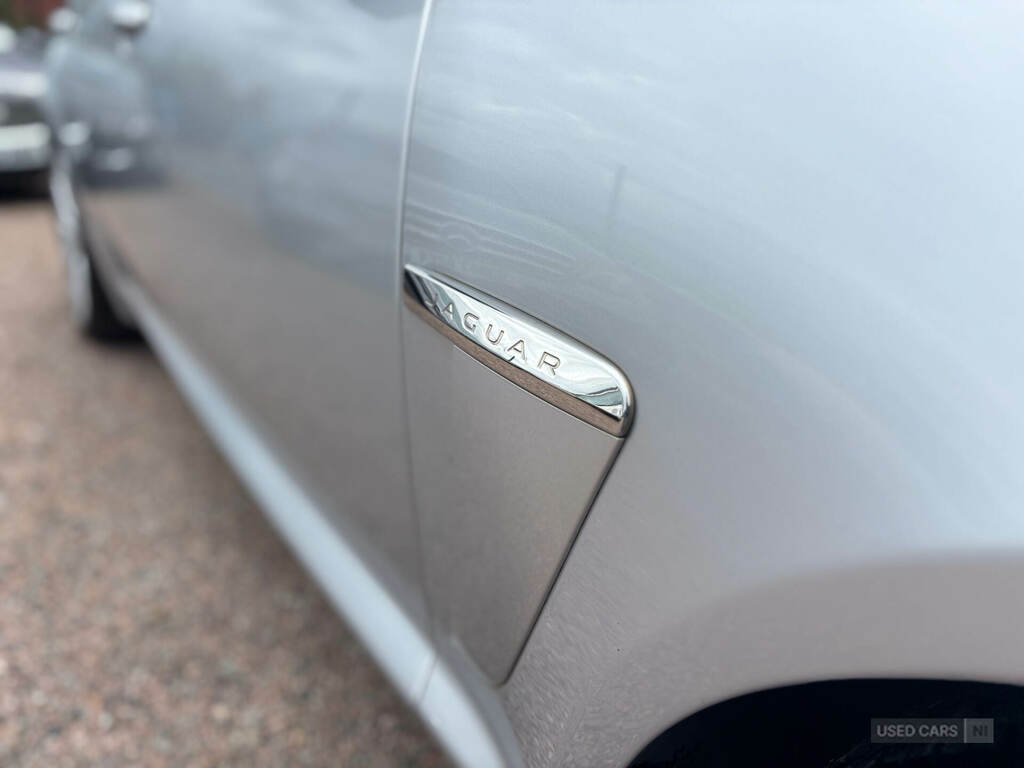 Jaguar XF 2.2D R-sport Black Blue #9