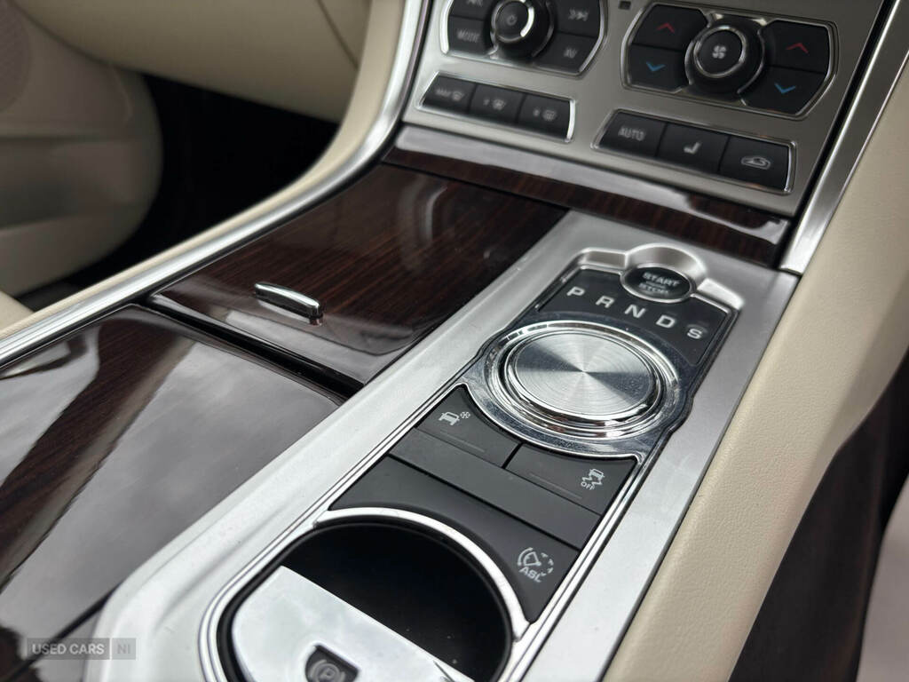 Jaguar XF 2.2D R-sport Black Blue #15