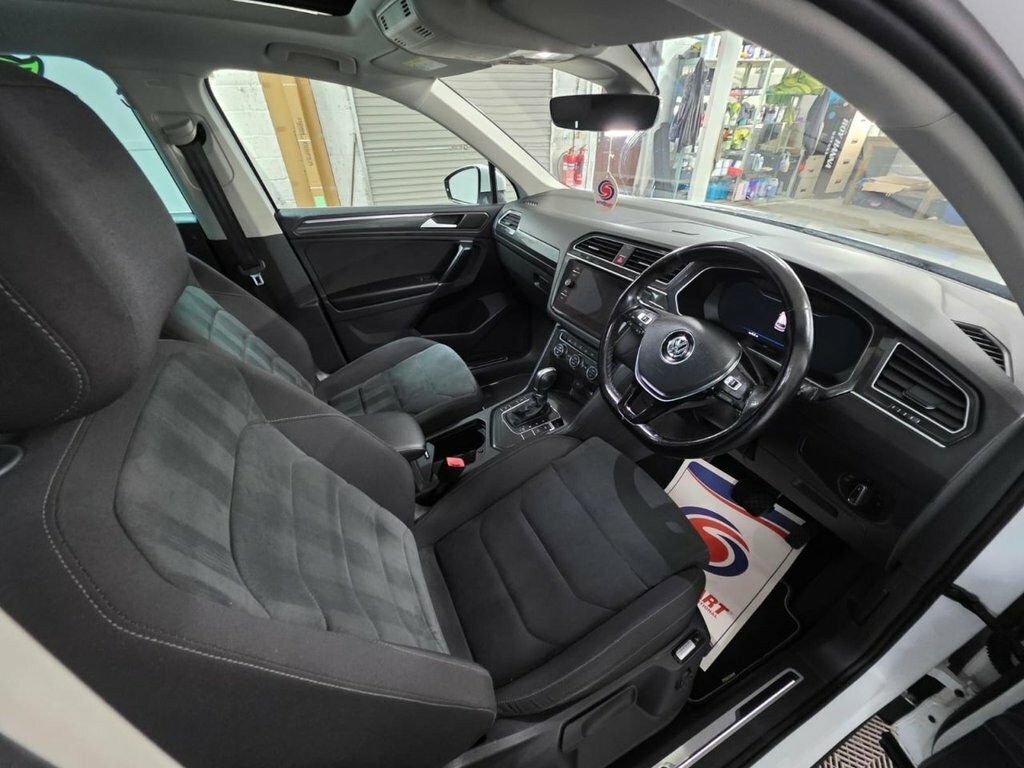 Volkswagen Tiguan 2017 2.0 Tdi Se Navigation Suv Dsg 4Mot White #12