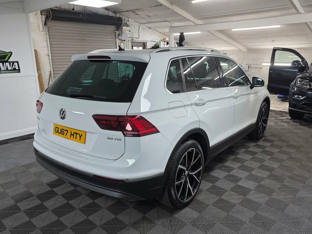 Volkswagen Tiguan 2017 2.0 Tdi Se Navigation Suv Dsg 4Mot White #26