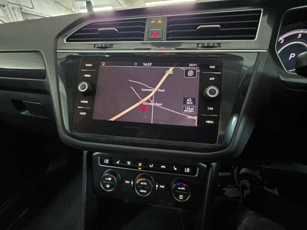 Volkswagen Tiguan 2017 2.0 Tdi Se Navigation Suv Dsg 4Mot White #7