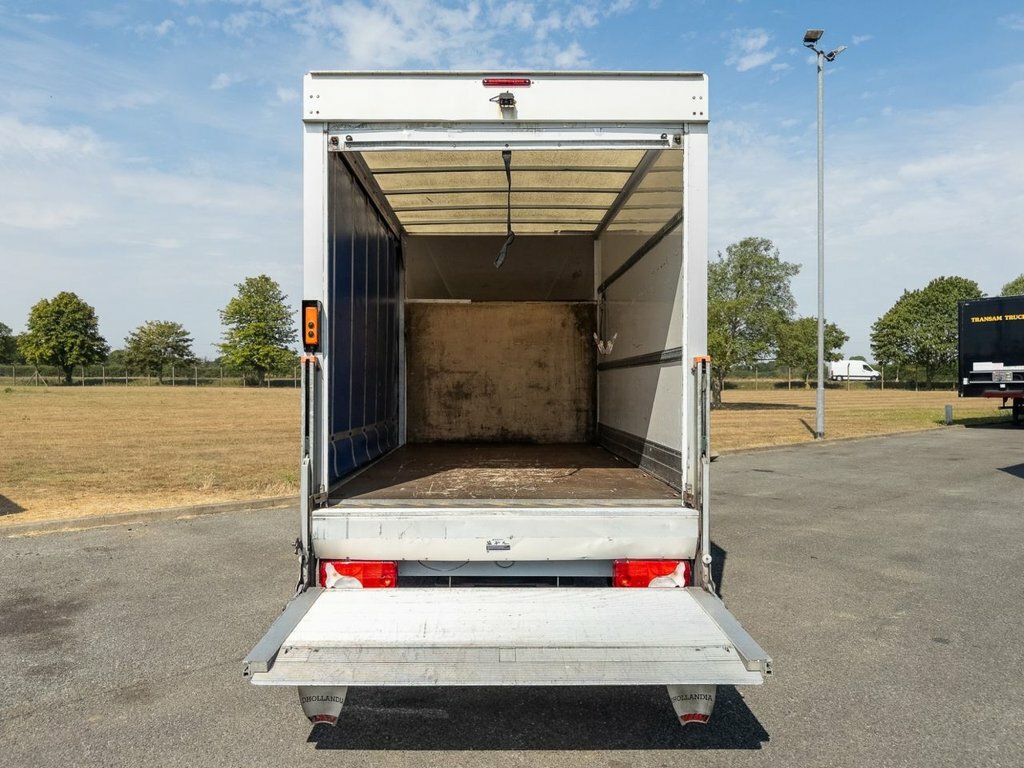 Mercedes-Benz Sprinter 2.1L Progressive White #3