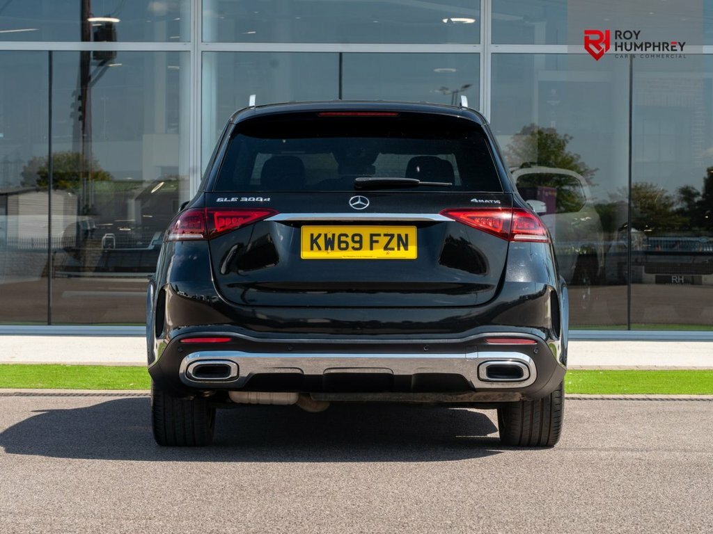 Mercedes-Benz GLE Class 2L Amg Line Black #5