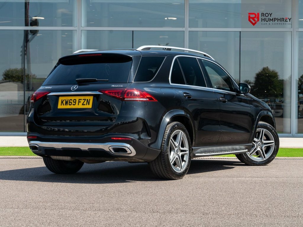 Mercedes-Benz GLE Class 2L Amg Line Black #2