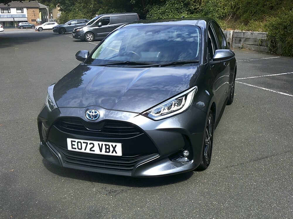 Toyota Yaris 1.5 Hybrid Design EO72VBX #2