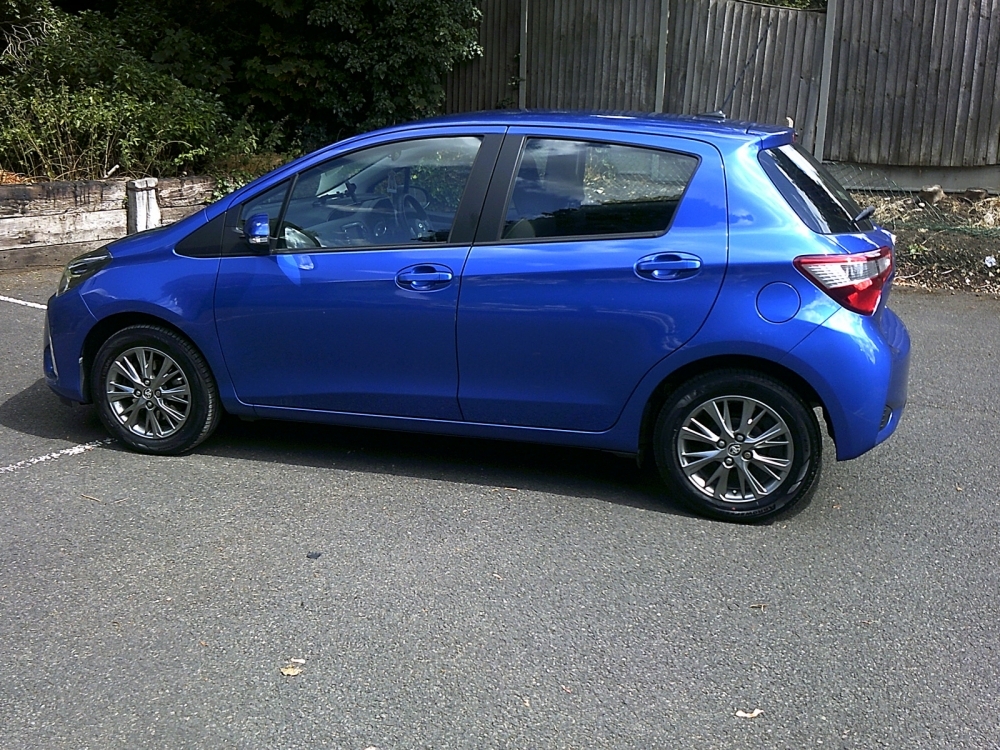 Toyota Yaris 1.5 Icon AO67CWL #4
