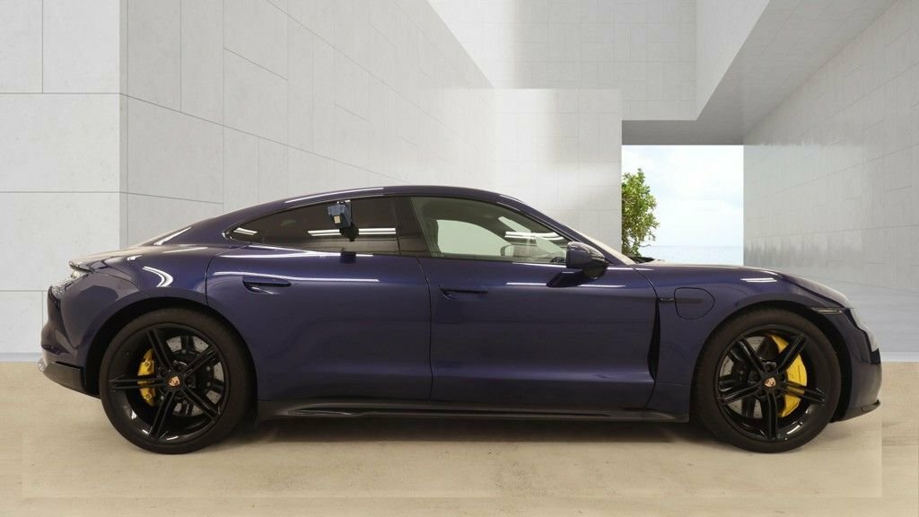 Porsche Taycan Saloon Blue #5