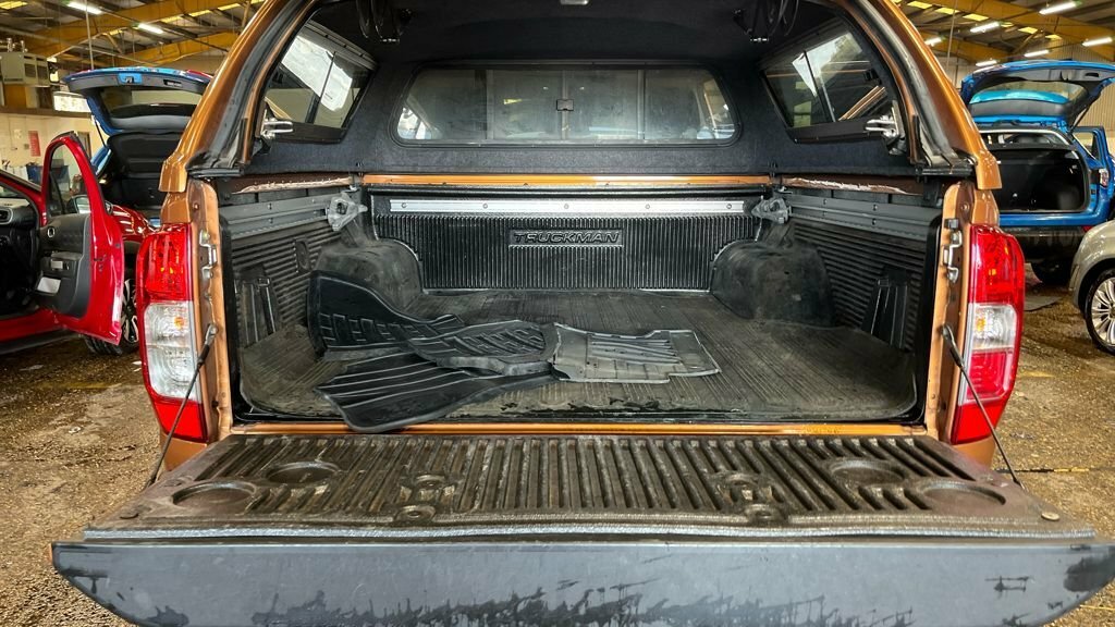 Nissan Navara 2.3 Dci Tekna 4Wd Euro 6 Sunroof Grey #8