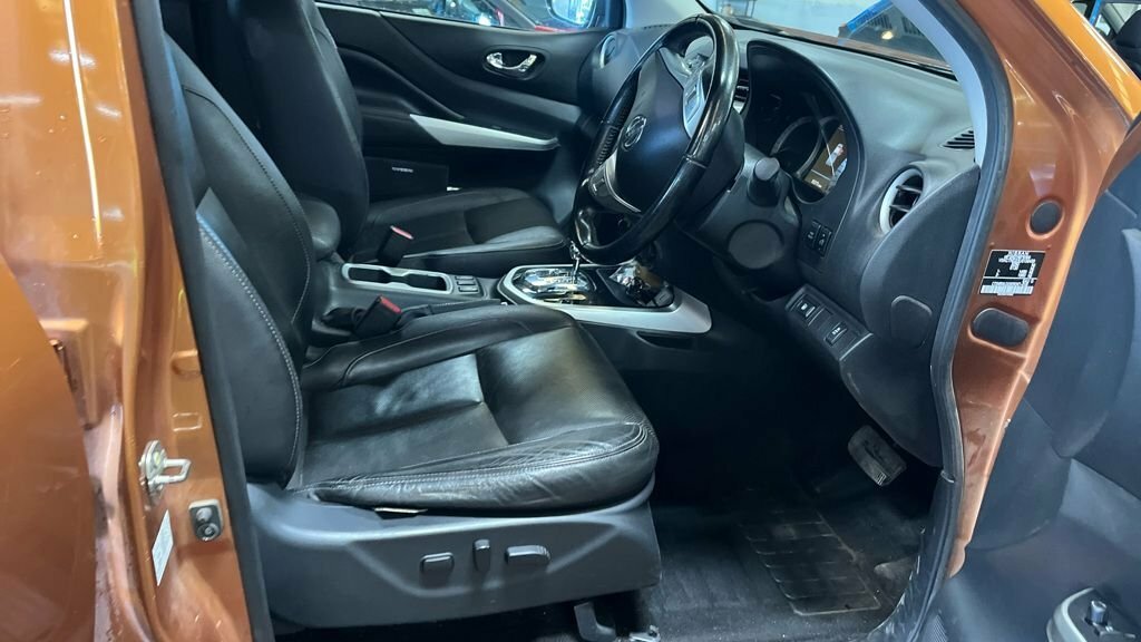 Nissan Navara 2.3 Dci Tekna 4Wd Euro 6 Sunroof Grey #10