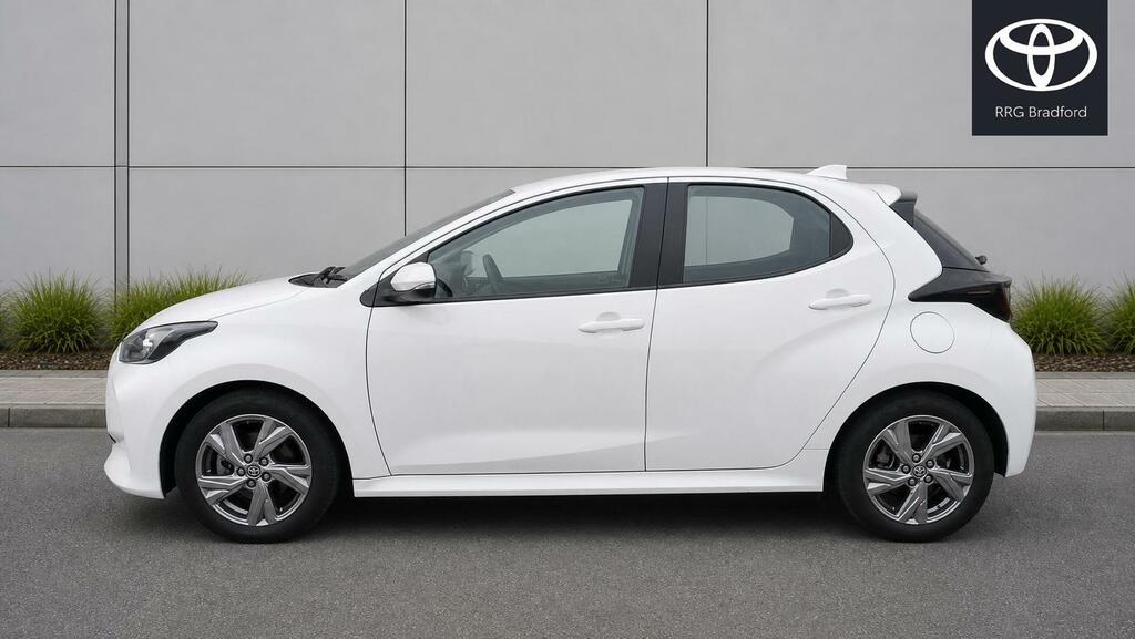 Toyota Yaris 1.5 Vvt-h Icon E-cvt Euro 6 Ss DV24KJN White #4