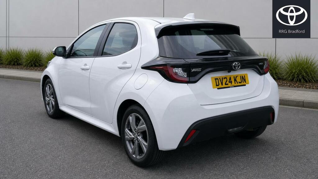 Toyota Yaris 1.5 Vvt-h Icon E-cvt Euro 6 Ss DV24KJN White #6