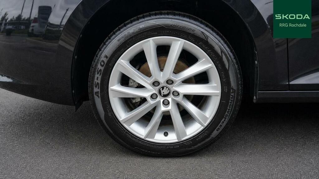 Skoda Kamiq 1.0 Tsi Se Edition Dsg GL75KZN Black #5