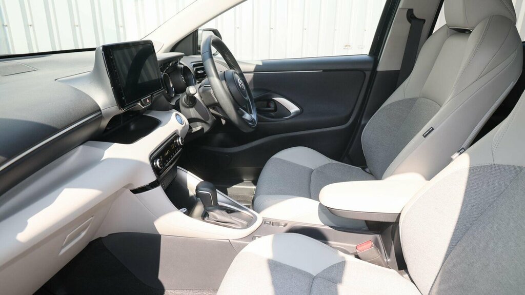 Toyota Yaris 1.5 Vvt-h Excel E-cvt Euro 6 Ss MT23GCK Black #5