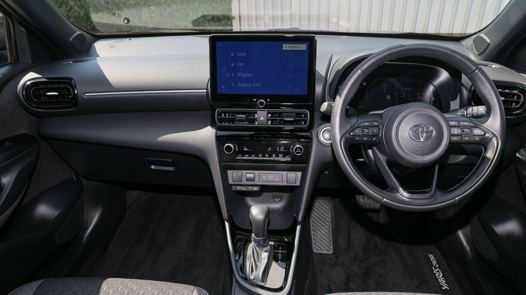 Toyota Yaris Cross 1.5 Vvt-h Design E-cvt Euro 6 Ss FD25WVM Black #6