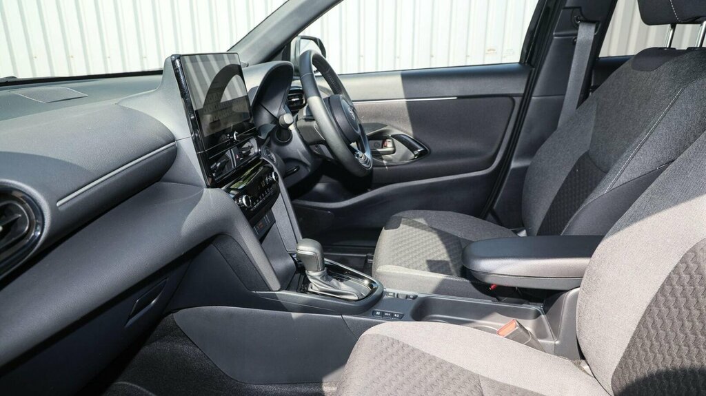 Toyota Yaris Cross 1.5 Vvt-h Design E-cvt Euro 6 Ss FD25WVM Black #5