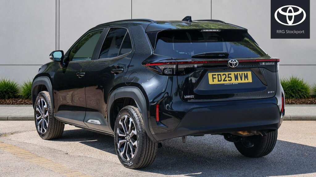 Toyota Yaris Cross 1.5 Vvt-h Design E-cvt Euro 6 Ss FD25WVM Black #4