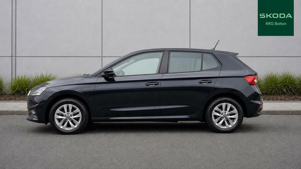 Skoda Fabia 1.0 Tsi 116 Se Edition Black #4