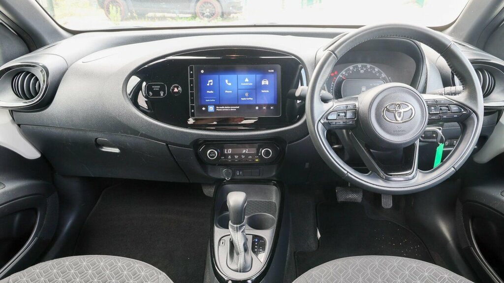 Toyota Aygo X 1.0 Vvt-i Edge X-shift Euro 6 Ss MC73SKE White #6