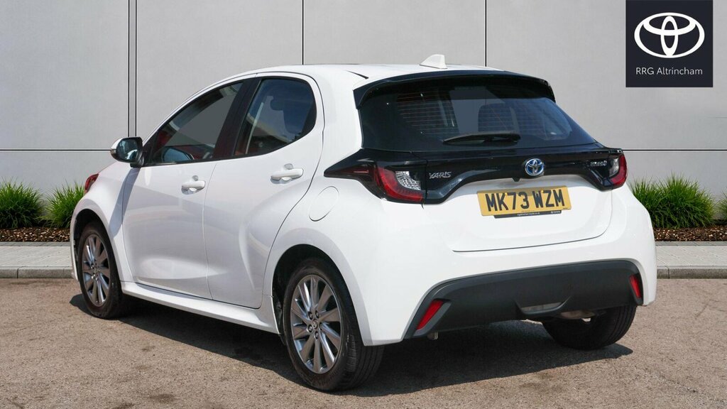 Toyota Yaris 1.5 Vvt-h Icon E-cvt Euro 6 Ss MK73WZM White #4