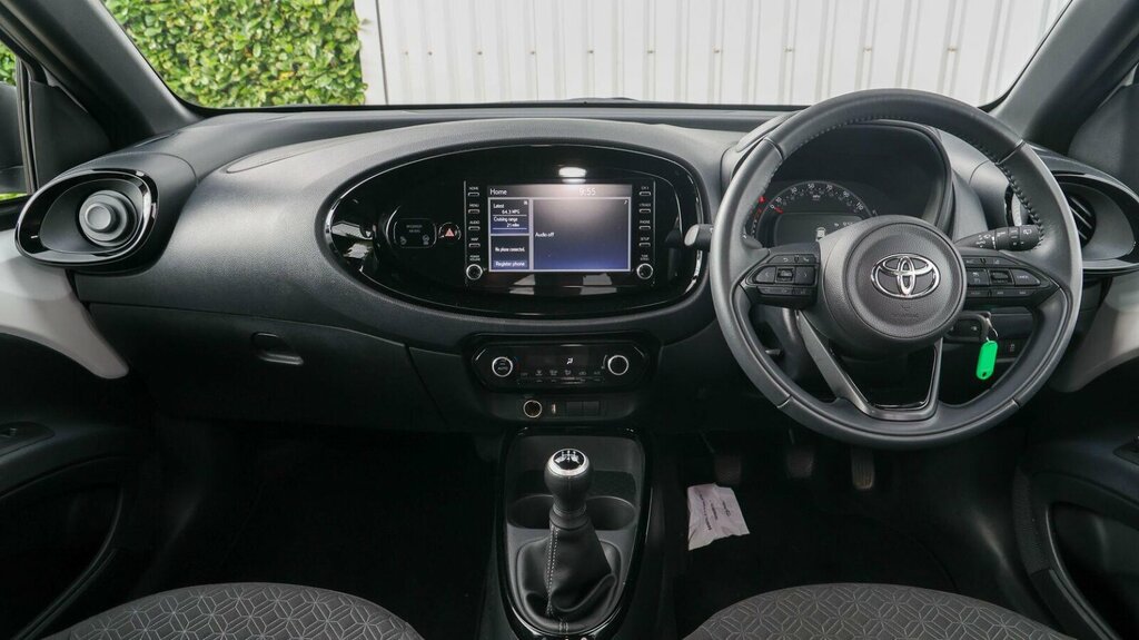 Toyota Aygo X 1.0 Vvt-i Edge Euro 6 Ss MK73LKL White #6