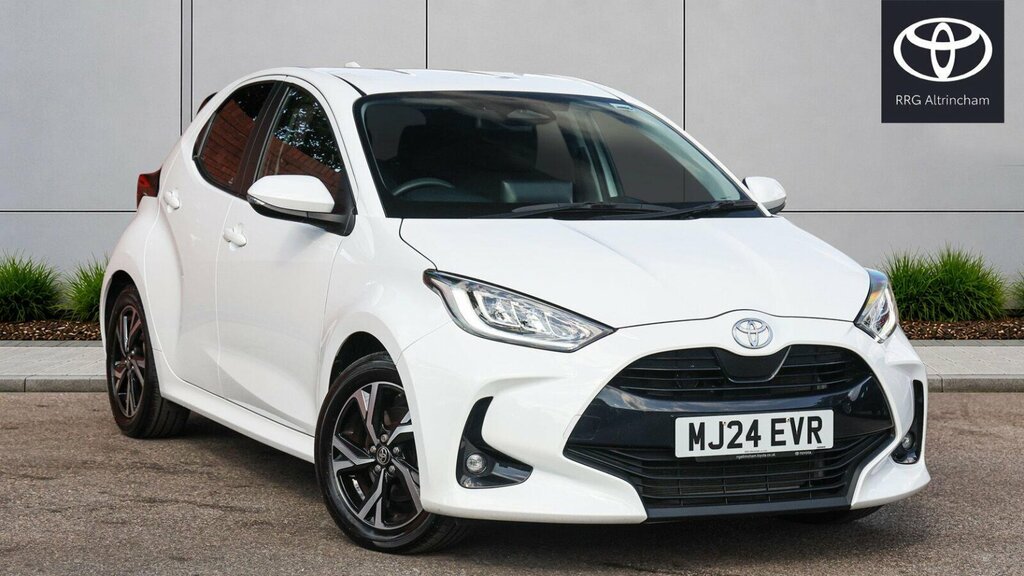 Toyota Yaris 1.5 Vvt-h Design E-cvt Euro 6 Ss White