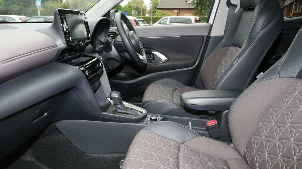 Toyota Yaris Cross 1.5 Vvt-h Excel E-cvt Awd Euro 6 Ss MP23KPJ White #5
