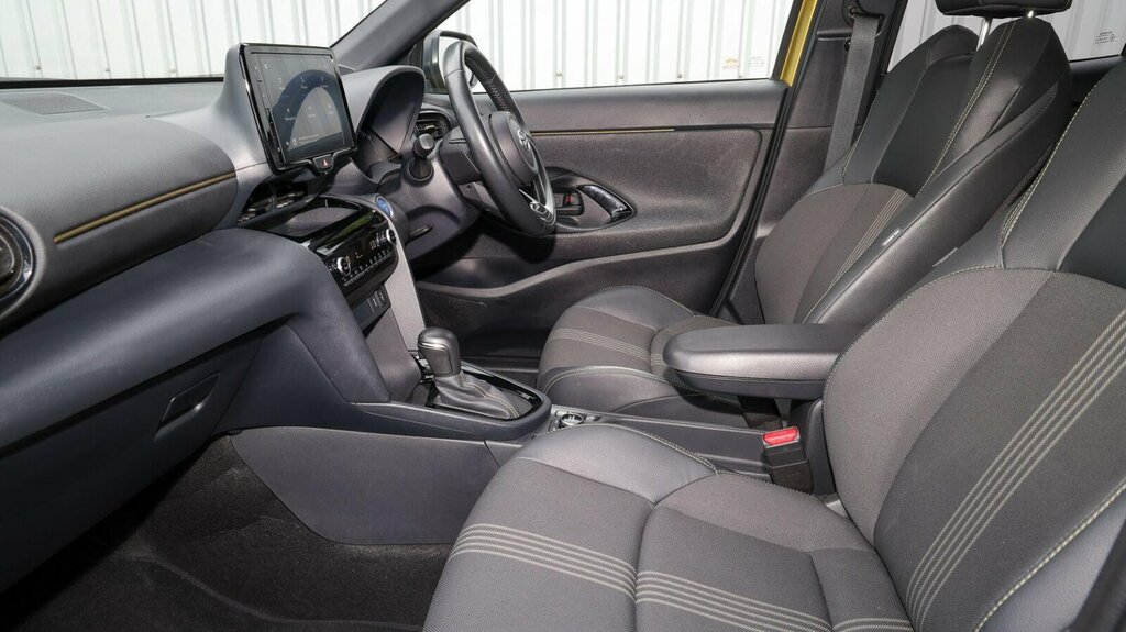 Toyota Yaris Cross 1.5 Vvt-h Dynamic E-cvt Awd Euro 6 Ss NU22URO Yellow #5