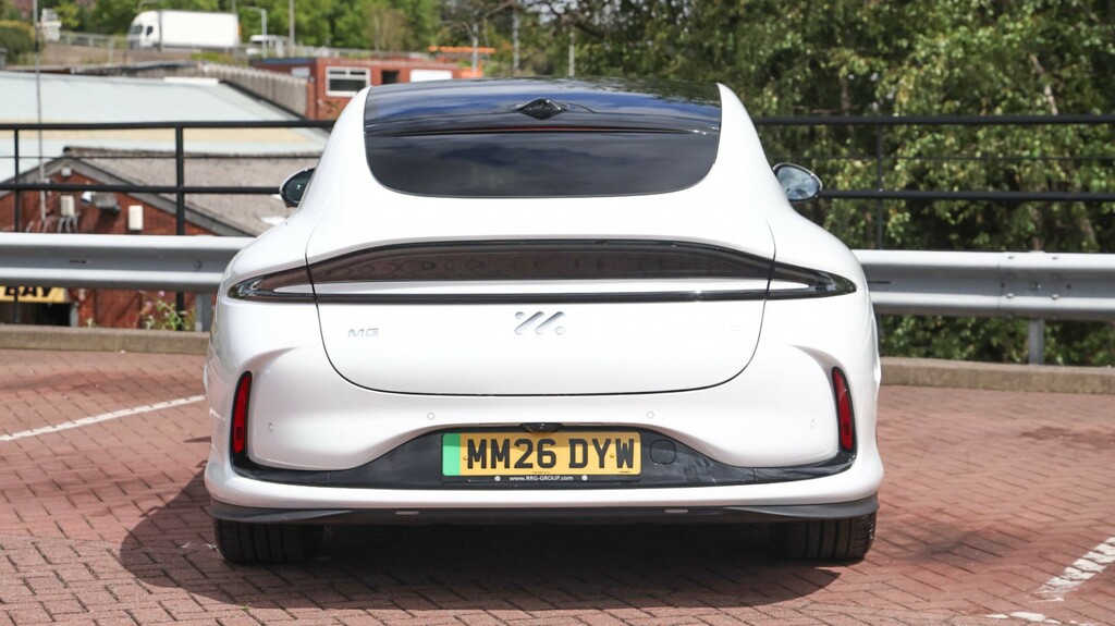 MG IM5 553Kw Performance 100Kwh MM26DYW White #5