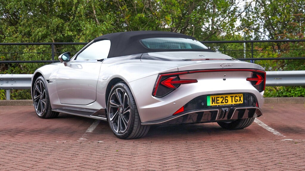 MG Cyberster 375Kw Gt Dual Motor 77 Kwh Awd Silver #3
