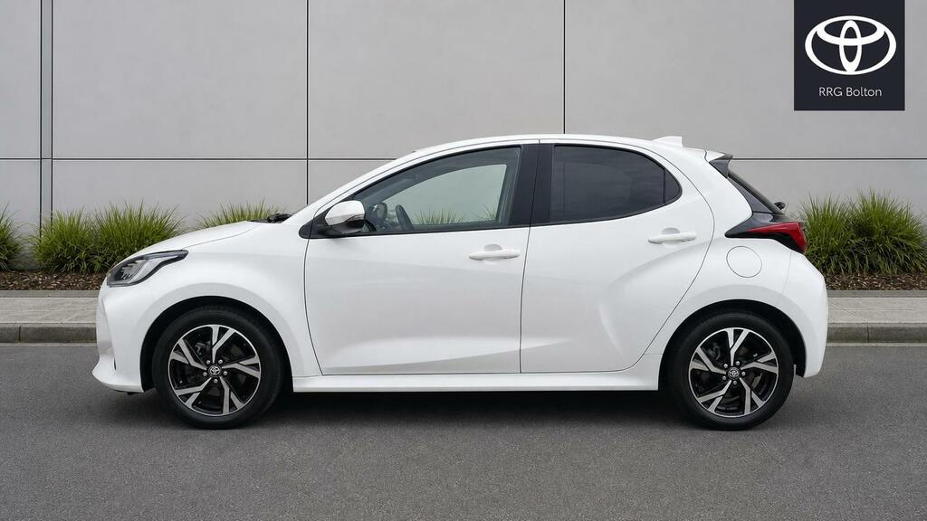 Toyota Yaris 1.5 Vvt-h Design E-cvt Euro 6 Ss ML24SPU White #4