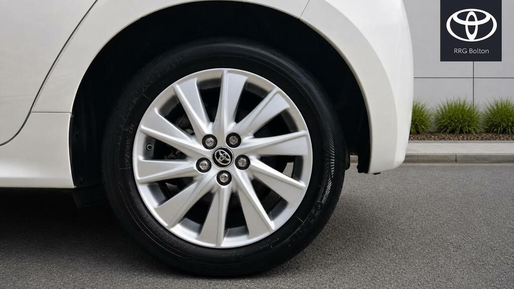 Toyota Yaris 1.5 Vvt-h Icon E-cvt Euro 6 Ss NL71FSO White #5