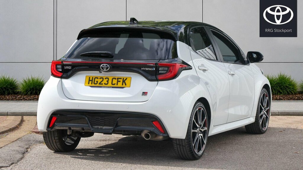 Toyota Yaris 1.5 Vvt-h Gr Sport E-cvt Euro 6 Ss HG23CFK White #2