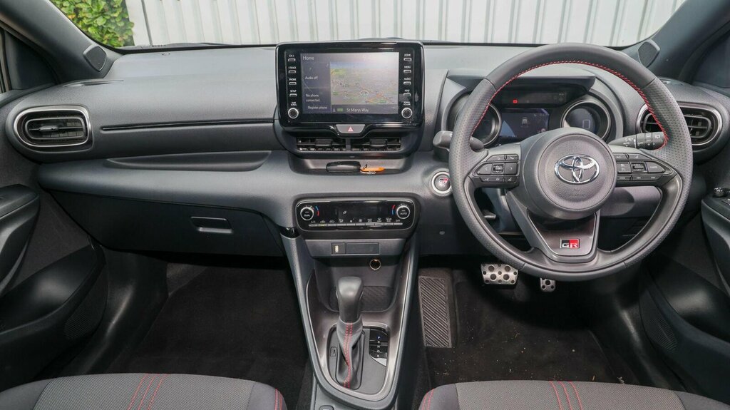 Toyota Yaris 1.5 Vvt-h Gr Sport E-cvt Euro 6 Ss HG23CFK White #6