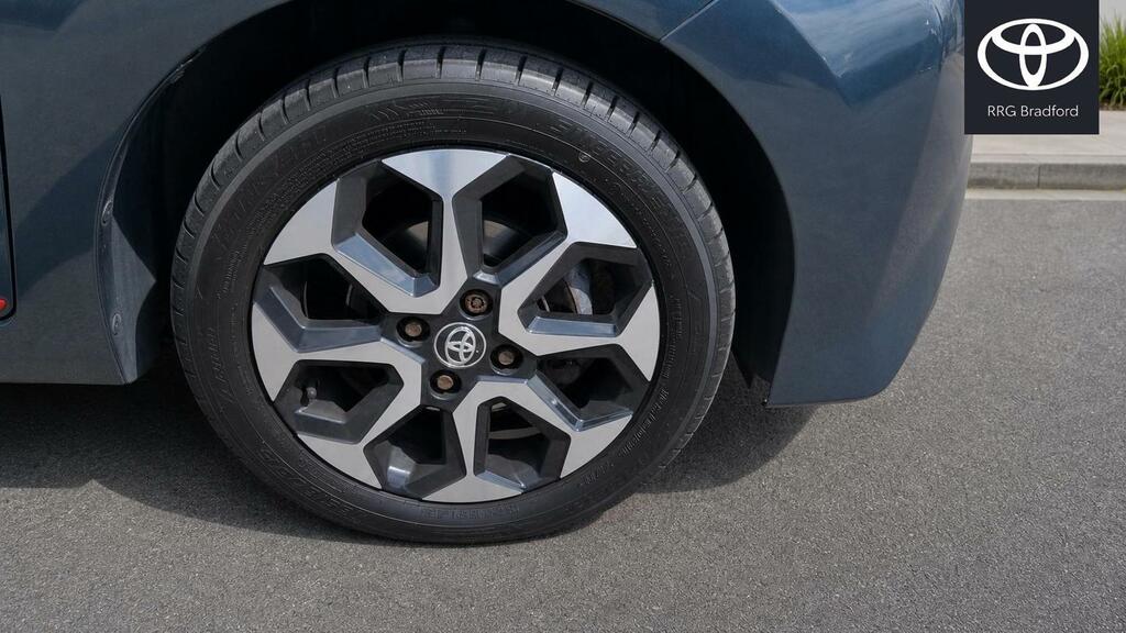 Toyota Aygo Silver #5