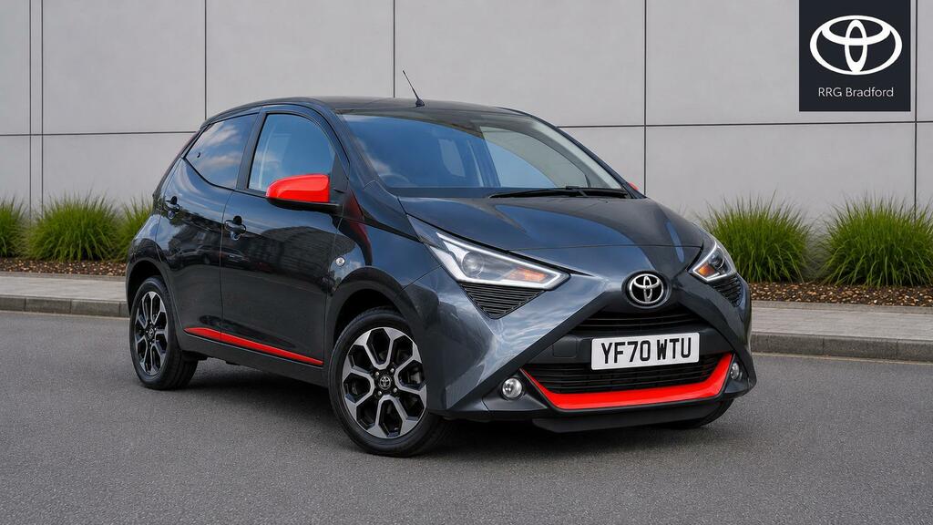Toyota Aygo Silver #1