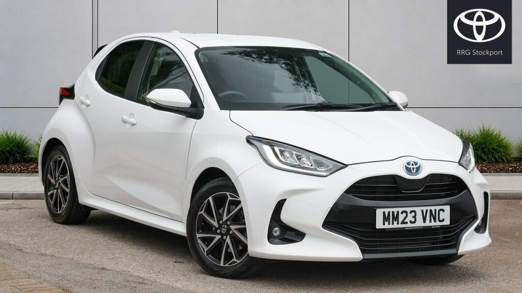 Toyota Yaris 1.5 Vvt-h Design E-cvt Euro 6 Ss White